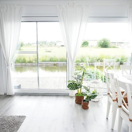 Ferienhaus Max Am Wasser Ferienpark Vislust Wervershoof Екстериор снимка